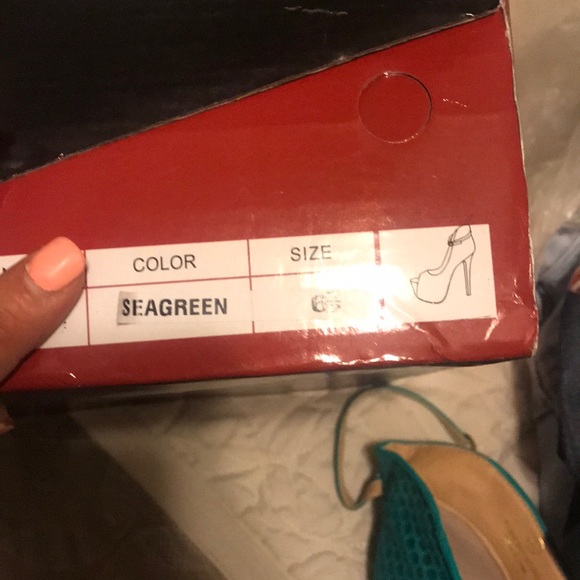 Heels - Picture 7 of 7